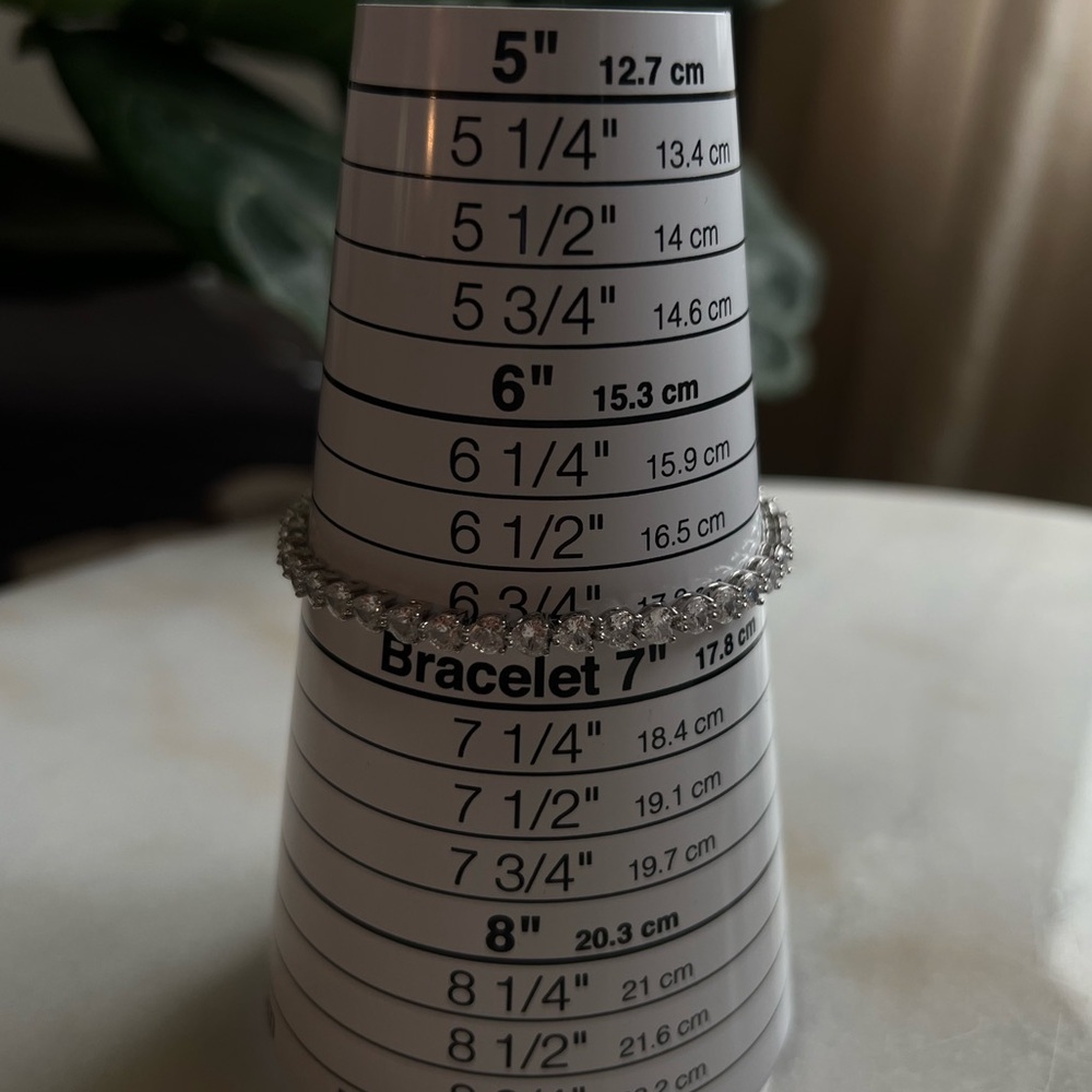Silver heart CZ Tennis Bracelet - Picture 4 of 4